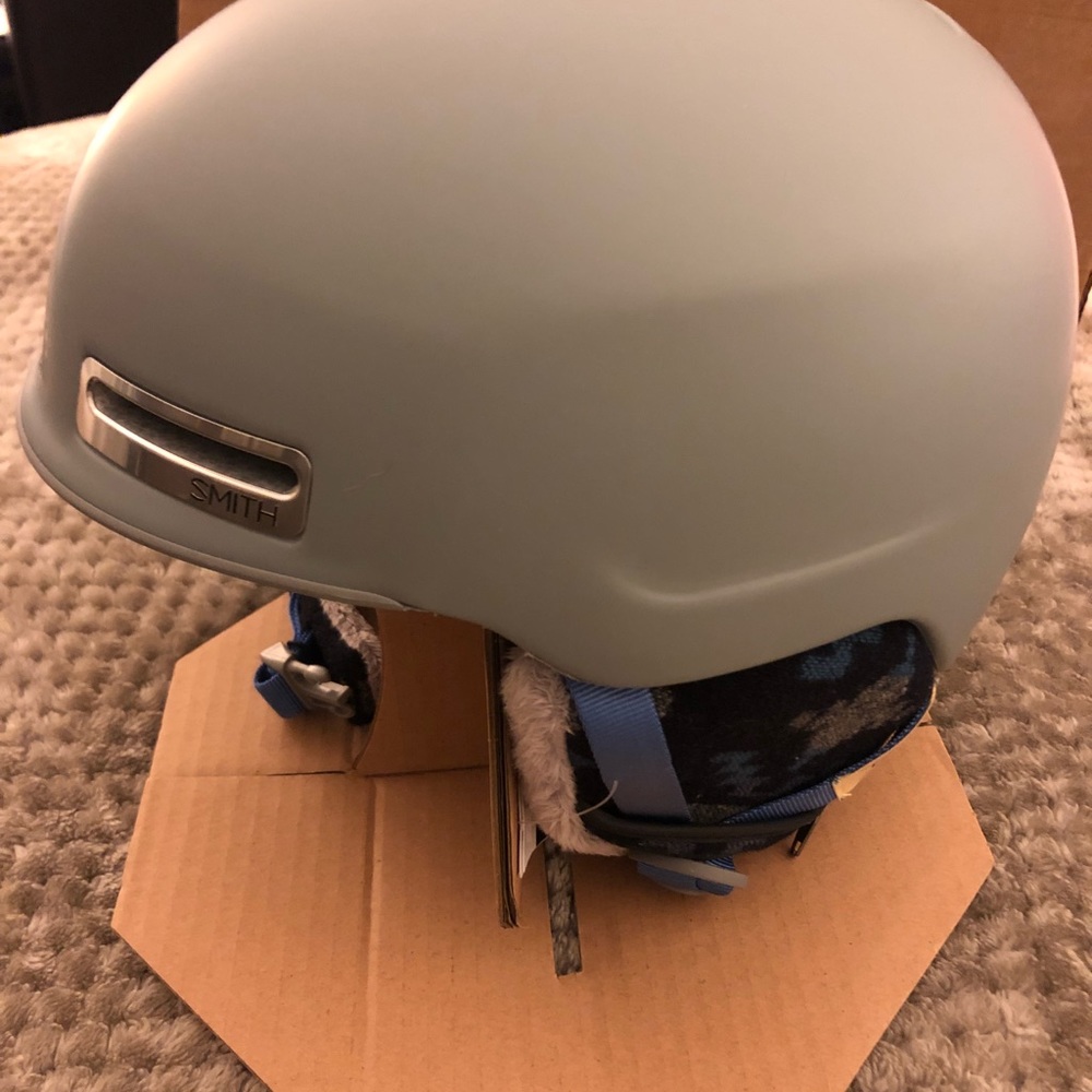 Smith Allure Womens Snowboard Helmet Brand New